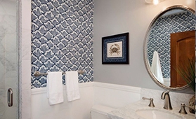 Обои в ванной комнате: яркие примеры из проектов дизайнеров